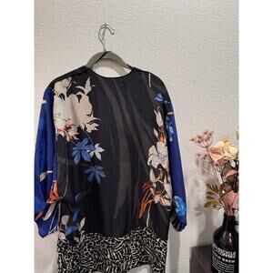 NWOT Zara silk Kimono  Robe Japanese style size M/medium‎